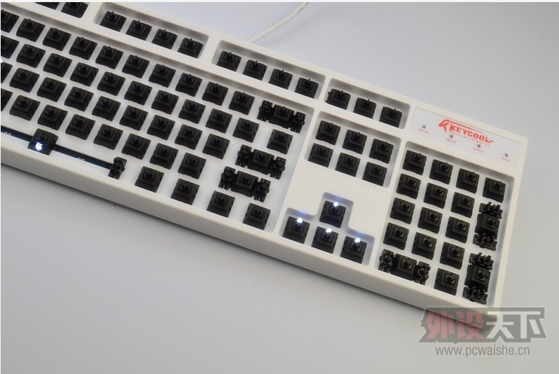 Keycool���� Hero 104 pro ��ʽ���У�����ʩչ���DIY�Ż�