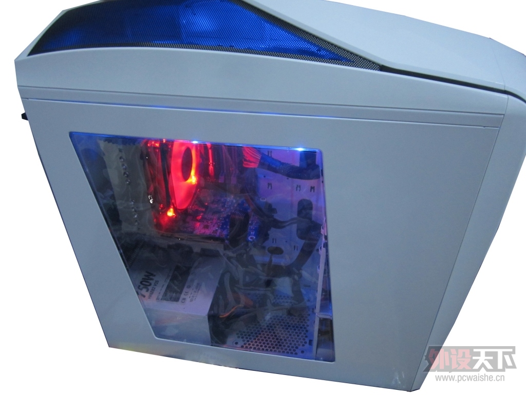 ��ɫ������� ǰ��������ơ��� NZXT ��ӰPhantom 240�����������[ԭ��]
