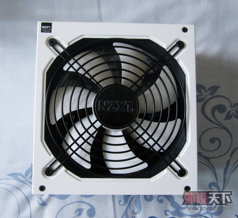 NZXT ɫԴHALE 82 750 V2SƷ֮ۼڲ[ԭ]