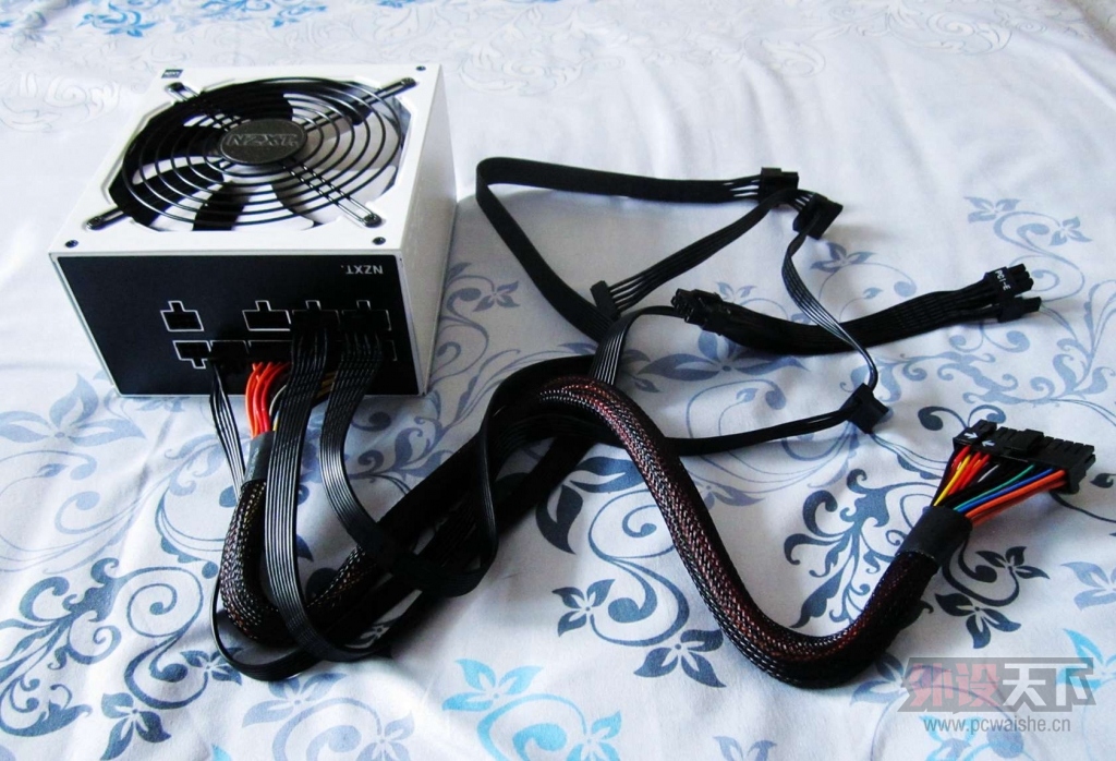 NZXT ɫԴHALE 82 750 V2SƷ֮ۼڲ[ԭ]