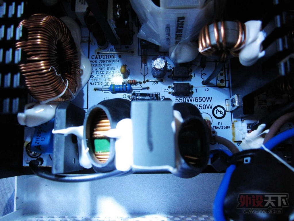 NZXT ɫԴHALE 82 750 V2SƷ֮ۼڲ[ԭ]