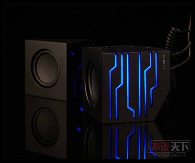 ͽ THRONMAX Spirit S700 USB