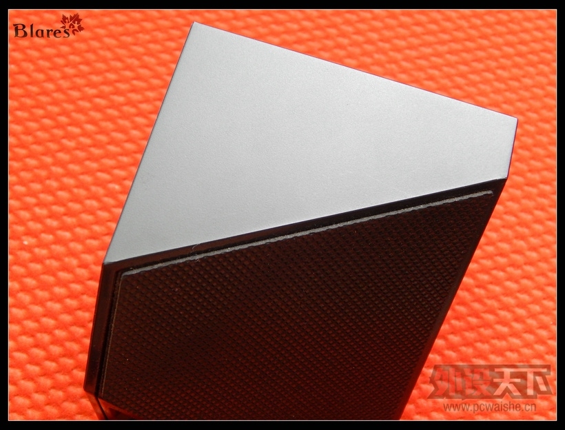 ͽ THRONMAX Spirit S700 USB