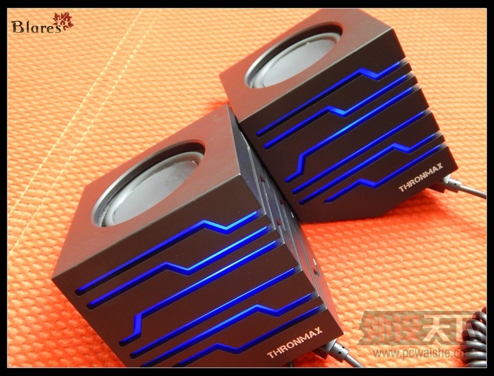 ͽ THRONMAX Spirit S700 USB