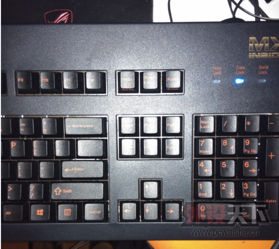 ������������ӣ�Һ�ɫ3060+�������ǰ�ɫV2������