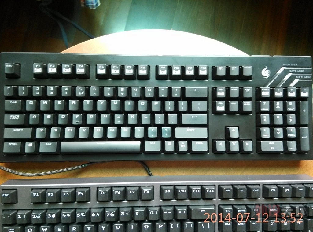 ϺUltimate 104 9 