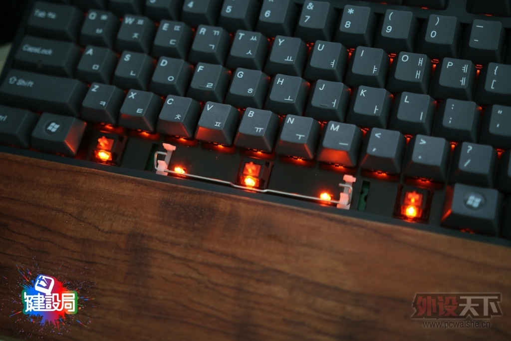 ӡVarmilo VA104
