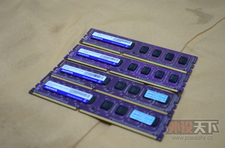 �����ݡ�����1333 2G�ڴ� �߲ʺ�����  AMDX4 641 ����
