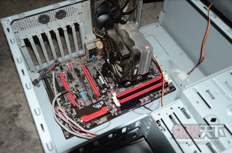 �����ݡ�����1333 2G�ڴ� �߲ʺ�����  AMDX4 641 ����