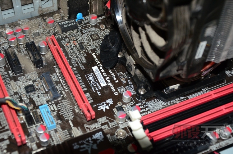 �����ݡ�����1333 2G�ڴ� �߲ʺ�����  AMDX4 641 ����
