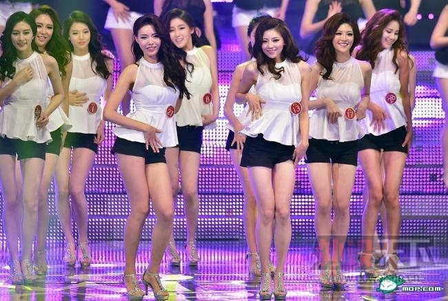 ÿ��ˮ�����ĵ� 2014����С��ѡ�� 22���ѧ�����