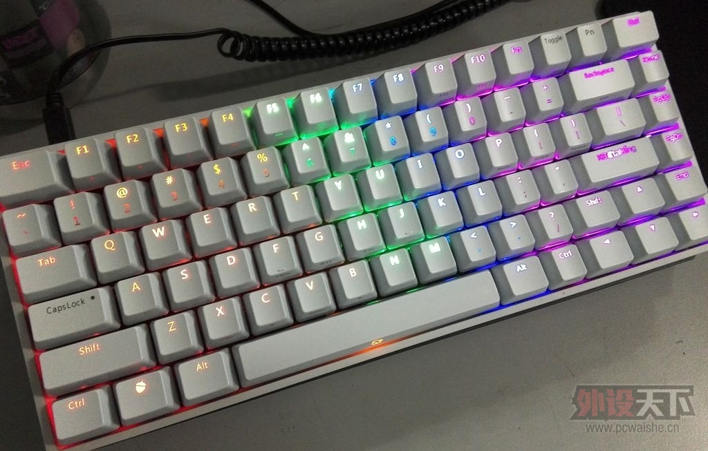 [�ɶ�] ��һ��Race2����ɫ����ʵƣ����ѳ���
