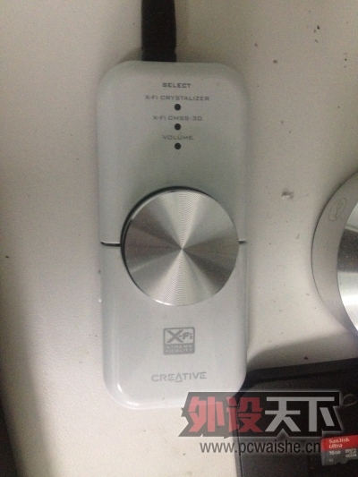 072730em5cm89hdhp8z5gc.jpg