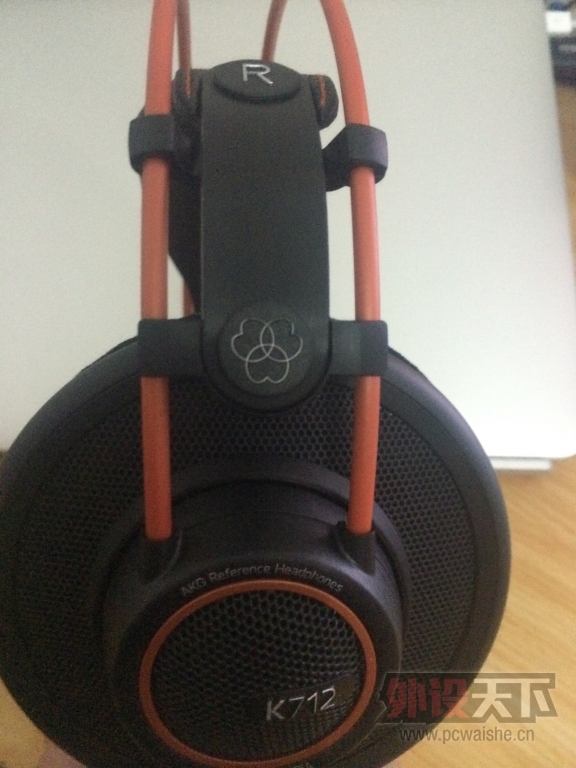 AKG 712 pro