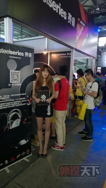 [��ƪ]���ߡ������С��˾��ChinaJoy Day2��Ů�񣬸��¸��ร����Ӳ��չʾ�գ���