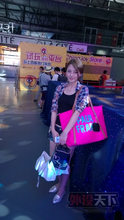 [��ƪ]���ߡ������С��˾��ChinaJoy Day2��Ů�񣬸��¸��ร����Ӳ��չʾ�գ���