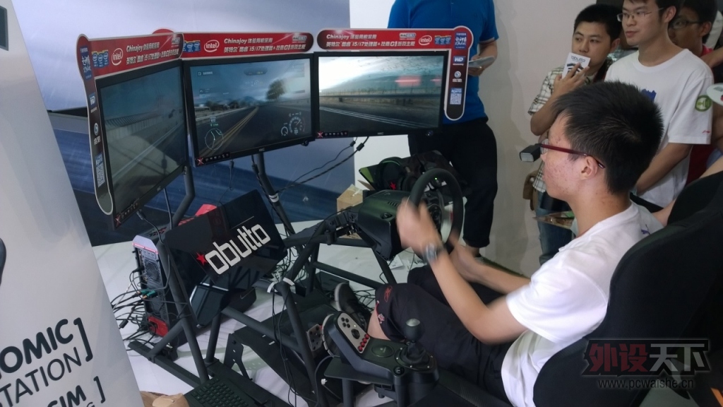 [��ƪ]���ߡ������С��˾��ChinaJoy Day2��Ů�񣬸��¸��ร����Ӳ��չʾ�գ���