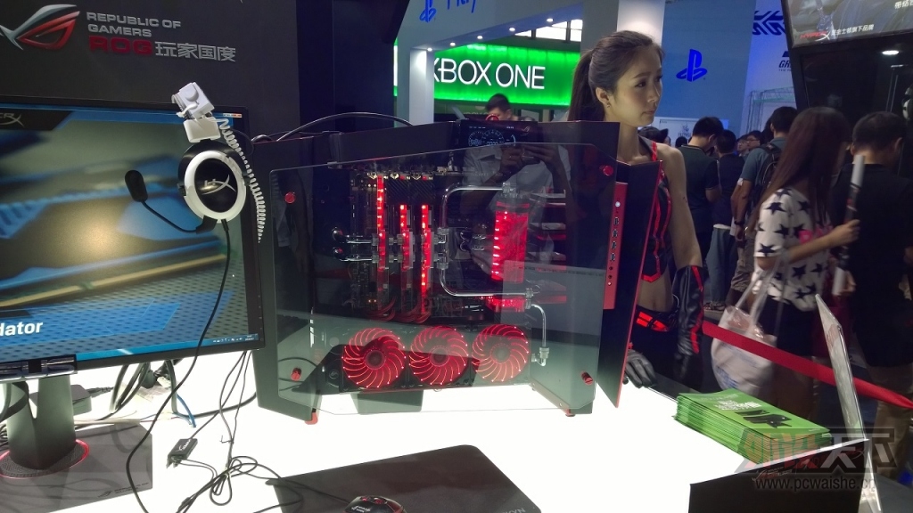 [��ƪ]���ߡ������С��˾��ChinaJoy Day2��Ů�񣬸��¸��ร����Ӳ��չʾ�գ���