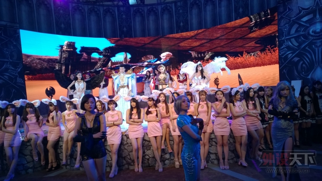 [��ƪ]���ߡ������С��˾��ChinaJoy Day2��Ů�񣬸��¸��ร����Ӳ��չʾ�գ���