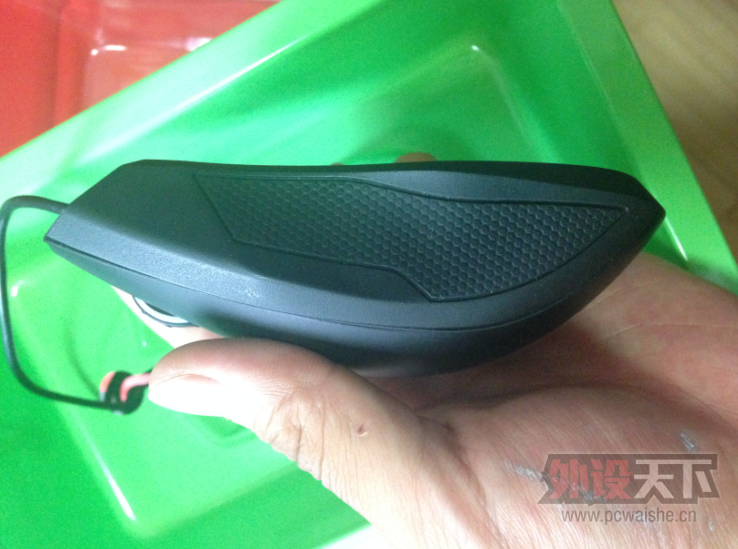 �����������ѳ�����һ��2013�Ľ��ߣ������潻��100Ԫ