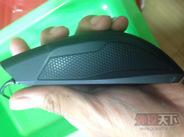 �����������ѳ�����һ��2013�Ľ��ߣ������潻��100Ԫ