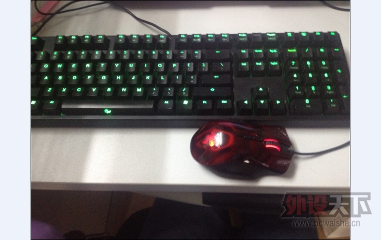 �����ݡ�������â�Ǻ�ɫ��Ѽ��9008s2�����̵�