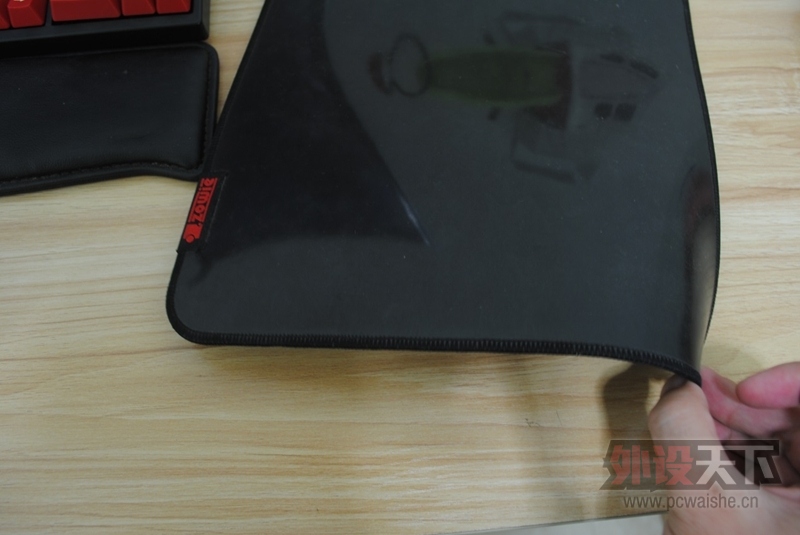 [28P] �������ƫ���죬ɹ�����е�һ�׺�ɫ���붫��