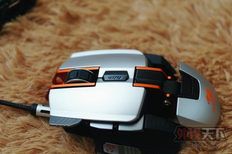 Cougar 700M���估��ʹ�ø���