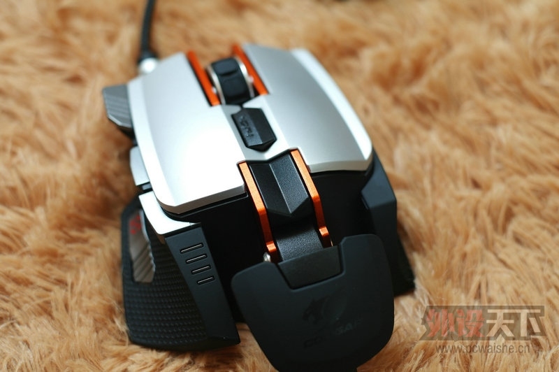 Cougar 700M���估��ʹ�ø���
