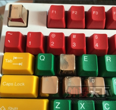 ����������һ����ñ���д�س������ģ����и��ײ�EC1