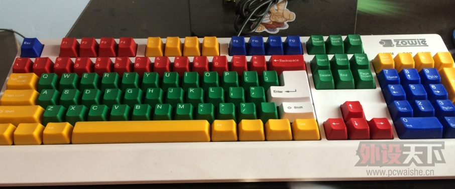 ����������һ����ñ���д�س������ģ����и��ײ�EC1