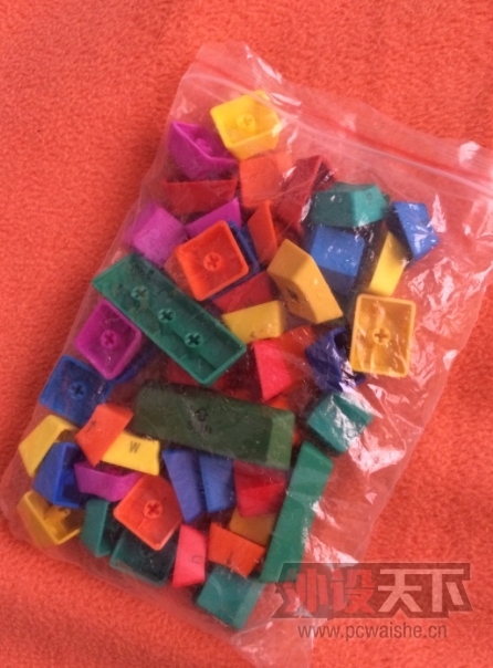 ����������һ����ñ���д�س������ģ����и��ײ�EC1