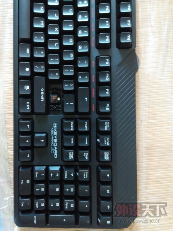 �����ݡ�ΰѵ��е���̣���ɫ����׹�