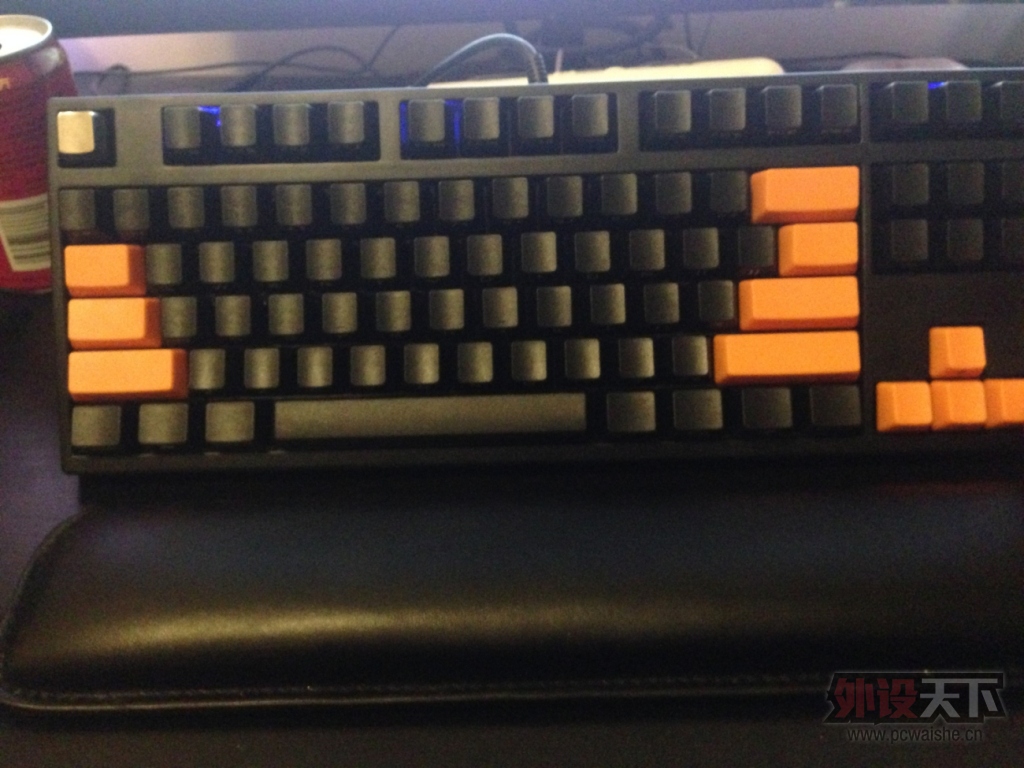 ���ɶ�������104 ��ɫ��̼�ñ POM���ʣ��ѳ�������