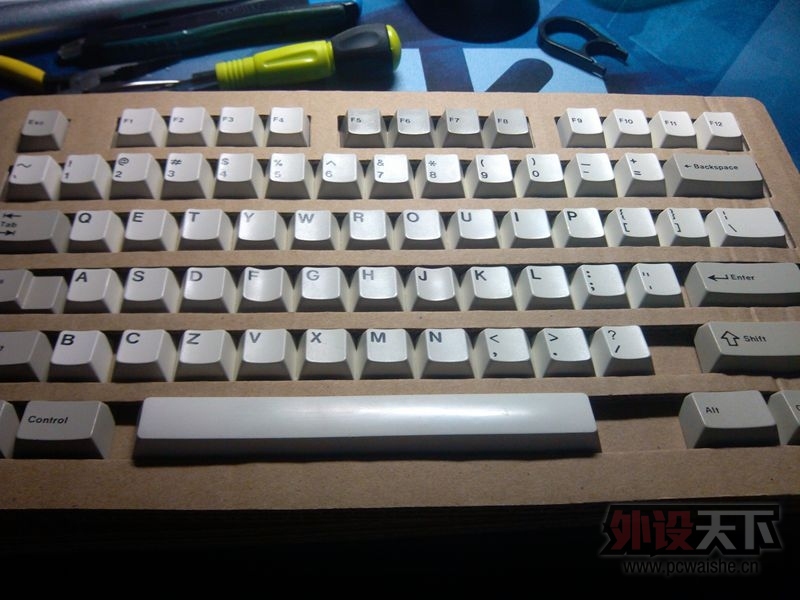 ���Ͼ����Ϲ�̴60%���� 1800�Ұ׶�ɫ�����ˣ�