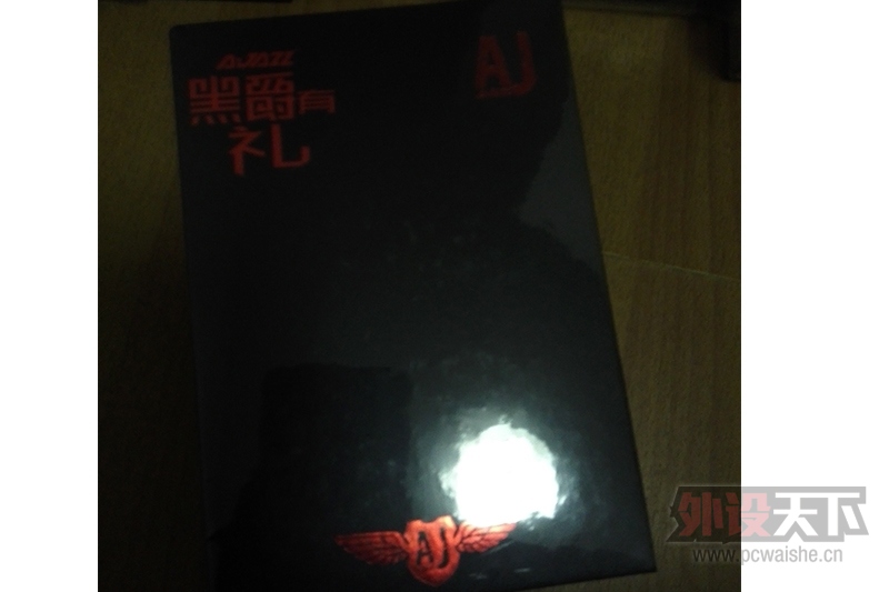 �����������Ժü۳���TT��꣬������꣬UE������һ�����