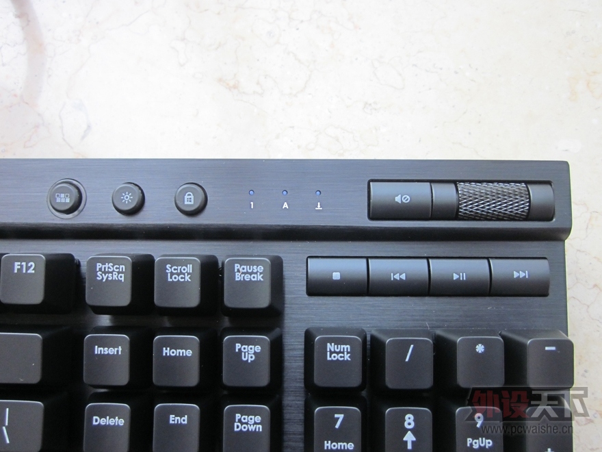 ������K70���Ὺ�䣨����FILCOһ����Աȣ�