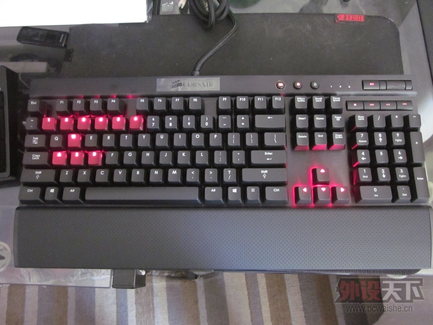 ������K70���Ὺ�䣨����FILCOһ����Աȣ�