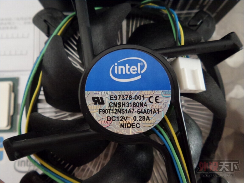 �����CPU:I3 3220 I5 3570K ���壺΢��Zh77A-g43,ɢ������HR02���Կ���˶7870