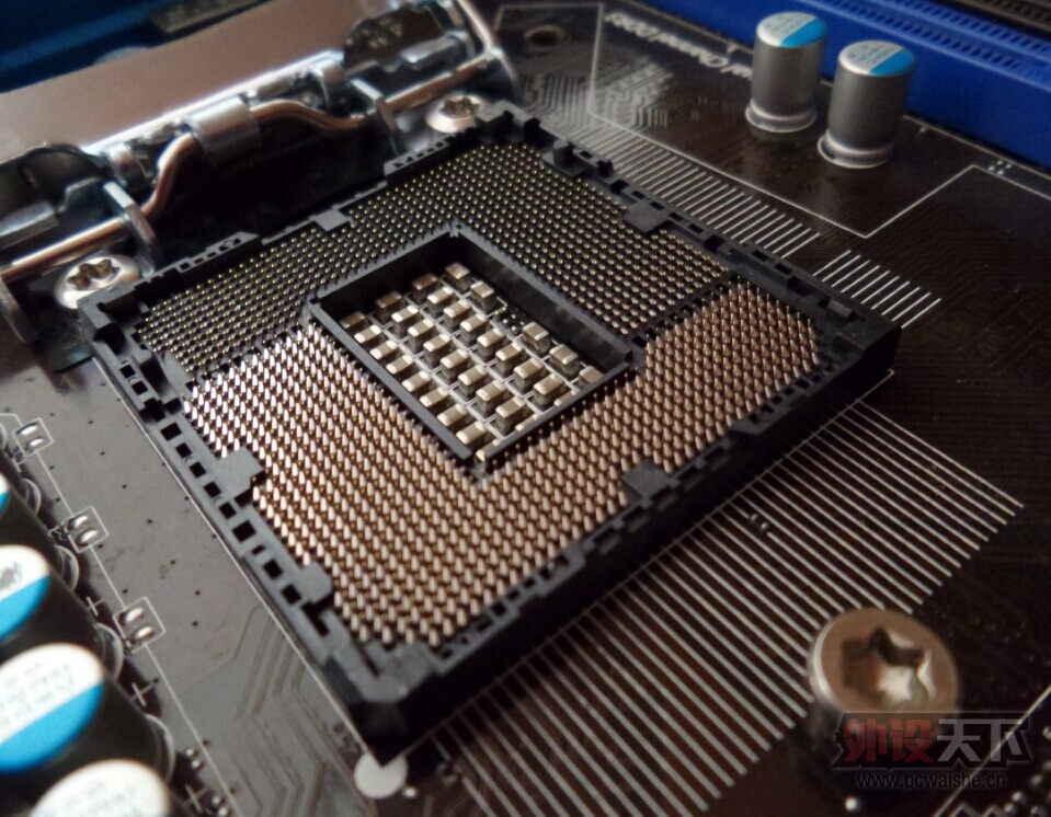 �����CPU:I3 3220 I5 3570K ���壺΢��Zh77A-g43,ɢ������HR02���Կ���˶7870