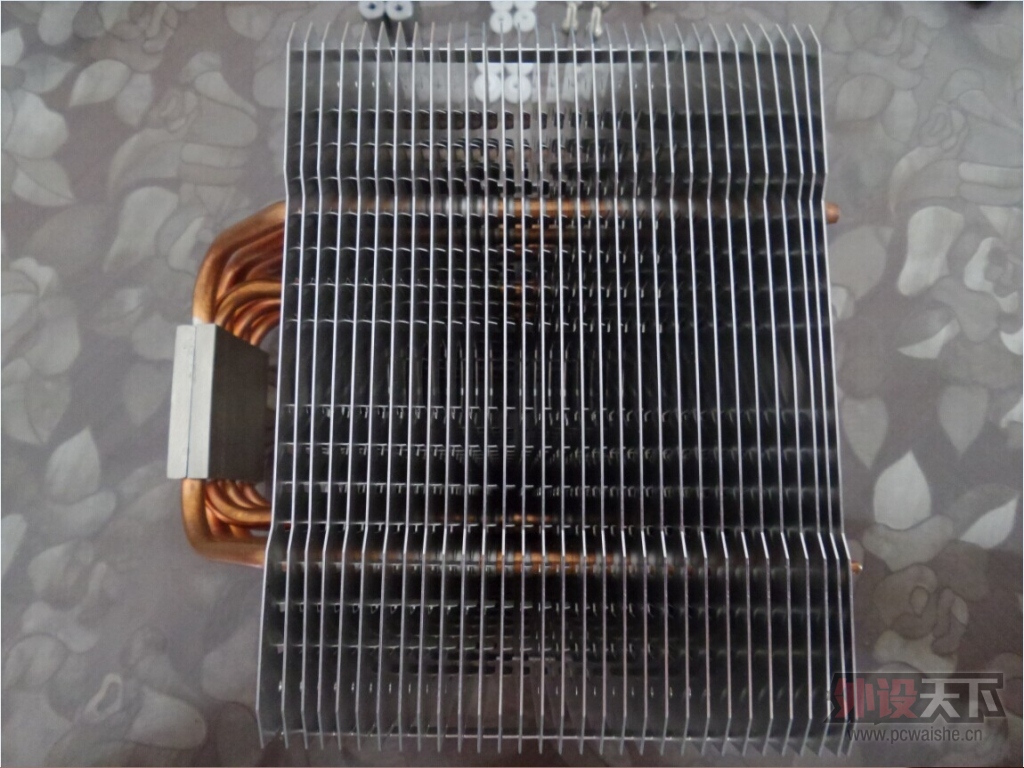 �����CPU:I3 3220 I5 3570K ���壺΢��Zh77A-g43,ɢ������HR02���Կ���˶7870