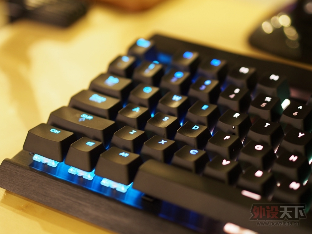 ����6��Сʱ�ĺ�����K70 RGB���о����С���ϸ�Ա�������ĩ�ų��ɡ�