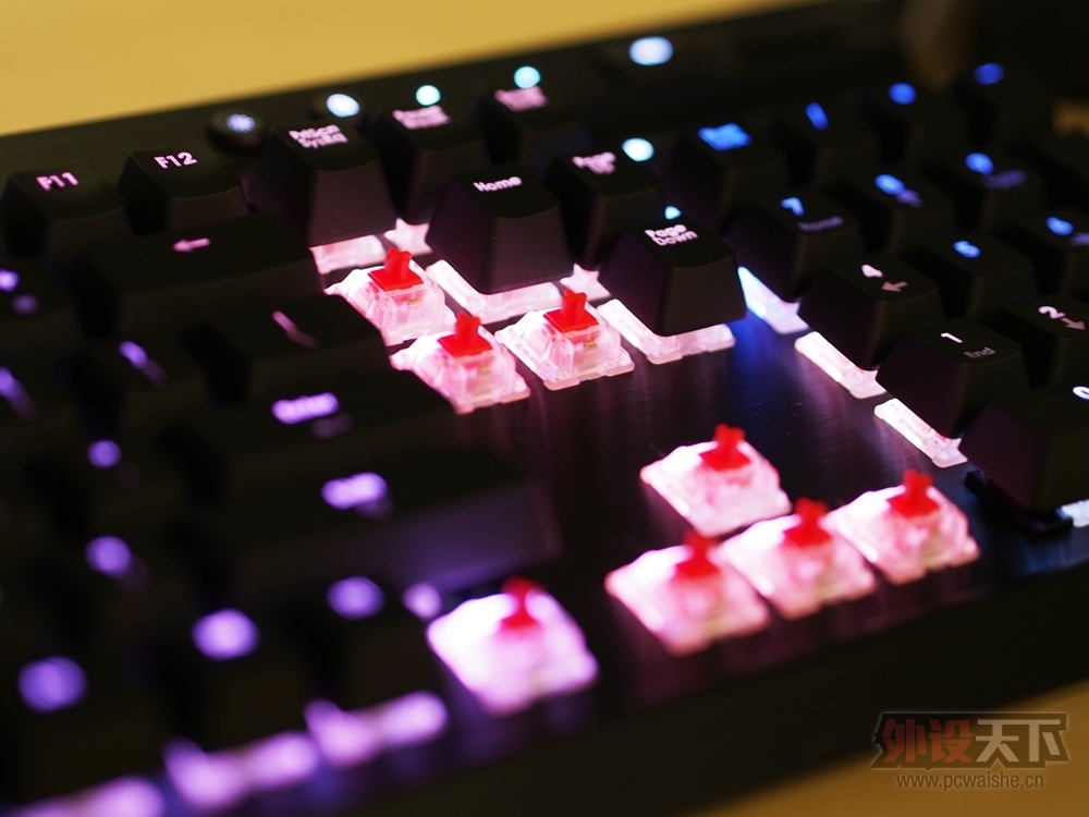 ����6��Сʱ�ĺ�����K70 RGB���о����С���ϸ�Ա�������ĩ�ų��ɡ�