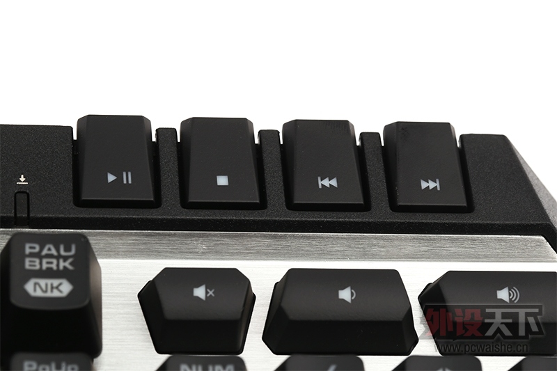 �����������׷���ȫ���׿����Ƽܹ�������٤700K��е��������