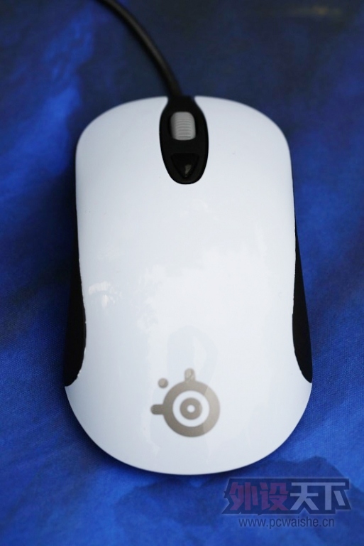 ǷںꣿRAZER2014޼G100SKINZU V3֮ĶԱ