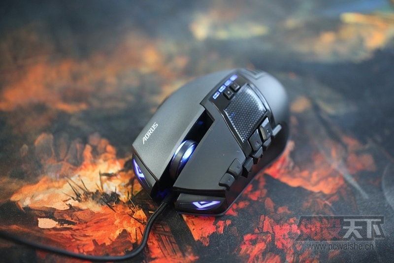 �����������׷�������AORUS Thunder M7 MMO���