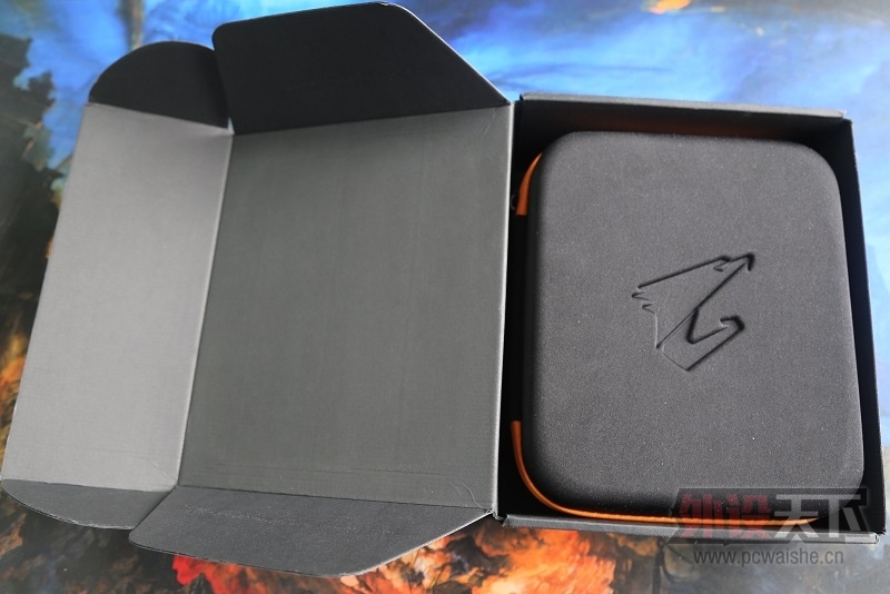 AORUS Thunder M7 MMO���ǲ������