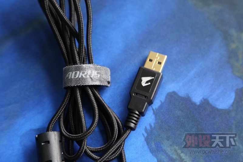 AORUS Thunder M7 MMO���ǲ������