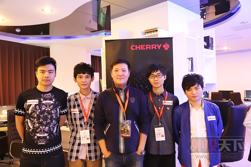 CHERRY����������CLLZ CLUB����2014DOTA2���껪��ǿʢ�磨���ݺ��д��ף���ĺ��ף�