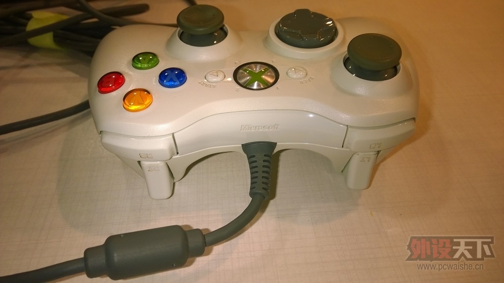 �����ݡ�΢��XBOX360ԭװ�����ֱ���PC�汾�����½�л�